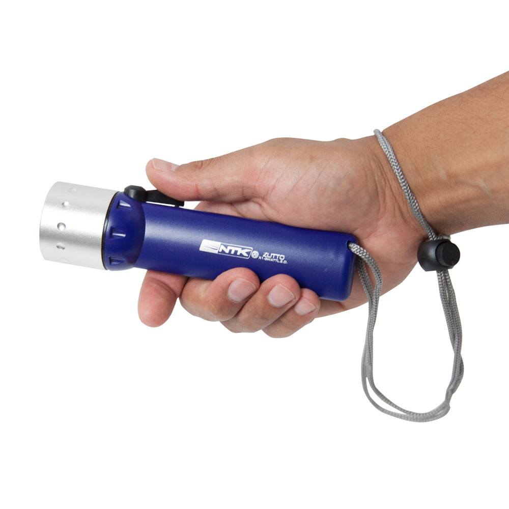 Lanterna de mão para mergulho Zutto de 150 lúmens a pilha (4x AA) NTK