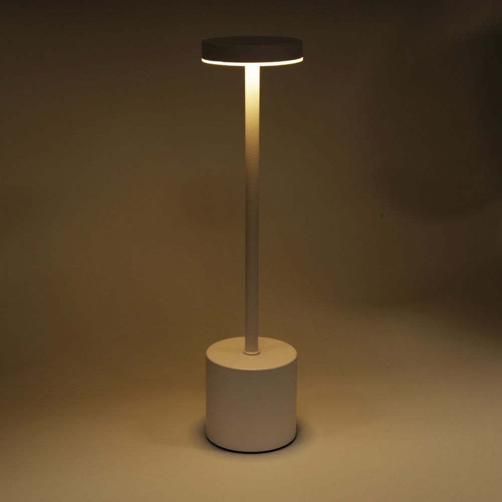 Luminária Recarregável Table Light 40 lúmens NTK