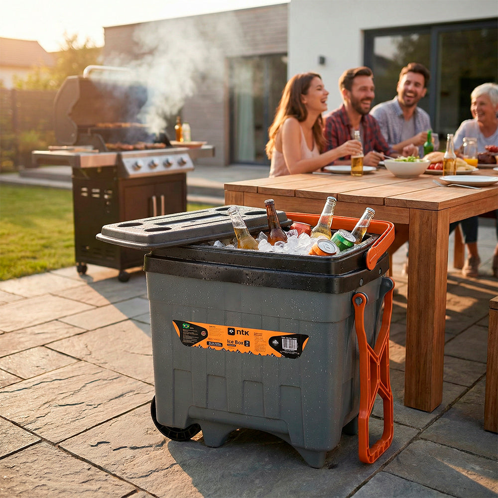 Caixa Térmica Ice Box 34 Litros NTK com Rodas, Porta Latas na Tampa