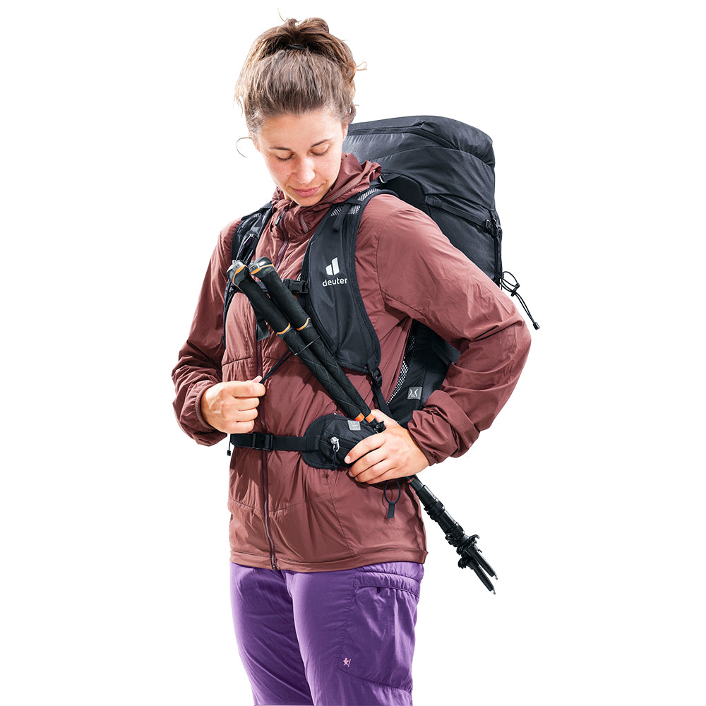 Mochila para Hiking 28L Speed Lite Pro SL Deuter Suporte para Bastão de Caminhada e Compartimento de Hidratação