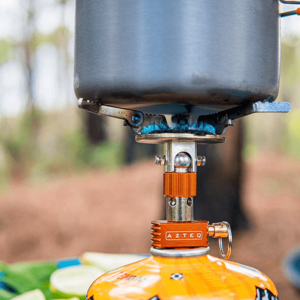 Mini fogareiro Azteq Spark com quimador reclinável para facilitar o transporte