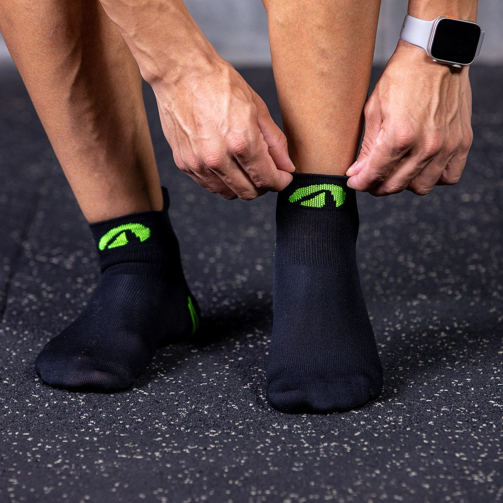 Meia de Corrida Cano Curto 39-43 F14-PV Preto e Verde Acte