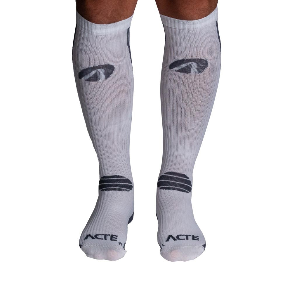 Par de Meias Compressão Algodão F2-BC Branco e Cinza Acte