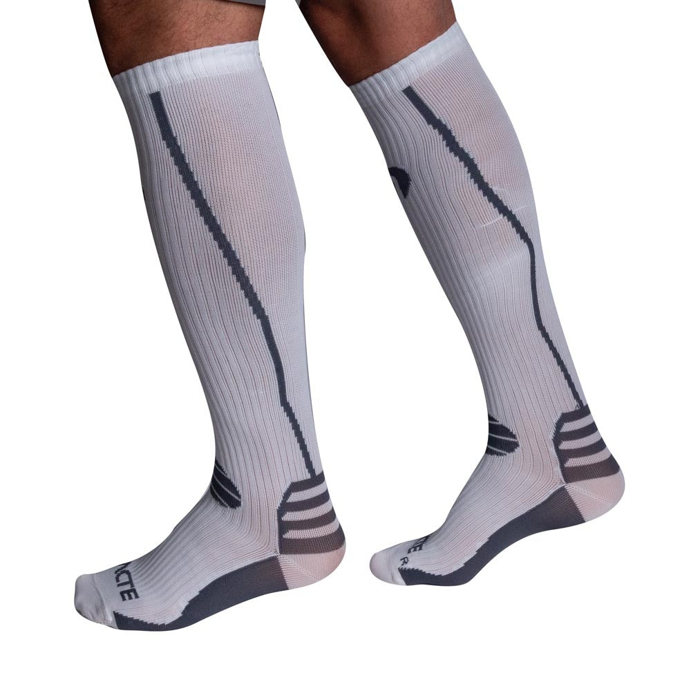 Par de Meias Compressão Algodão F2-BC Branco e Cinza Acte